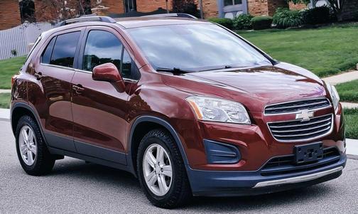 Maroon 2016 Chevrolet Trax LT