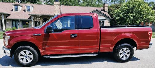 Ruby Red Metallic Tinted Clearcoat 2015 Ford F-150 XLT