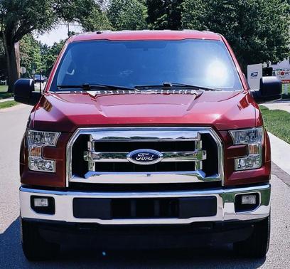 Ruby Red Metallic Tinted Clearcoat 2015 Ford F-150 XLT