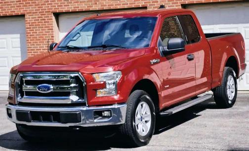 Ruby Red Metallic Tinted Clearcoat 2015 Ford F-150 XLT