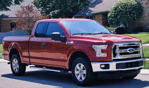 Ruby Red Metallic Tinted Clearcoat 2015 Ford F-150 XLT