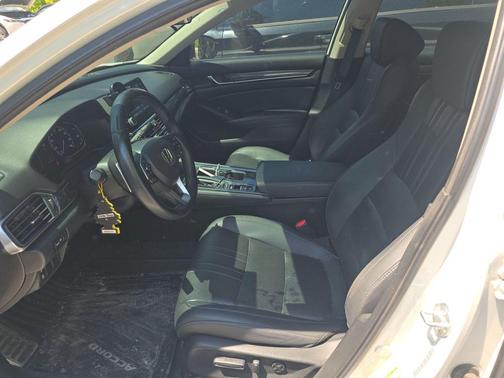 Platinum White Pearl 2021 Honda Accord Sport SE 1.5T