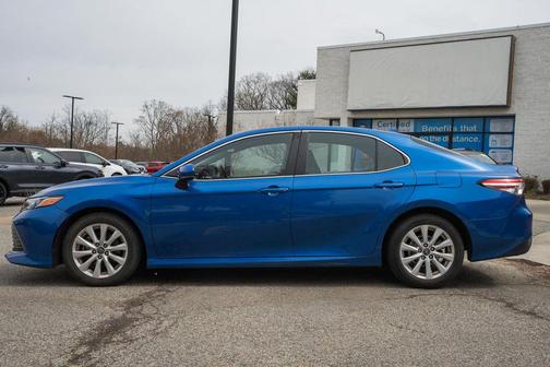 Blue Streak Metallic 2020 Toyota Camry LE