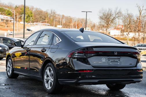 2024 Honda Accord LX 1.5T