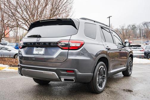 2026 Honda Pilot Touring 8-Passenger