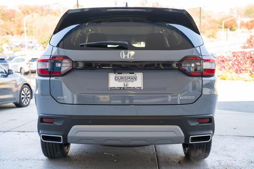2025 Honda Pilot Touring 8-Passenger