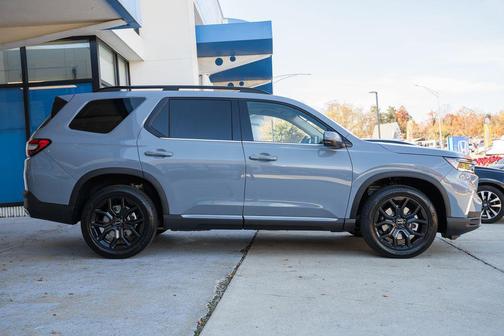 2025 Honda Pilot Touring 8-Passenger