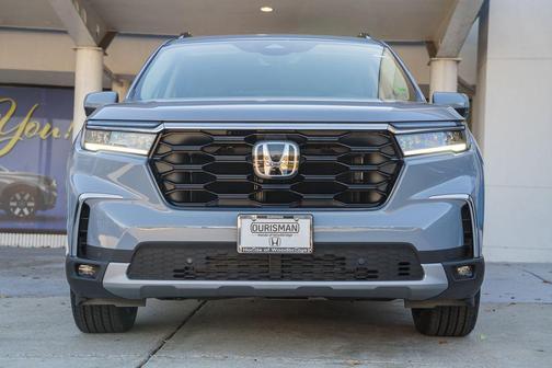 2025 Honda Pilot Touring 8-Passenger