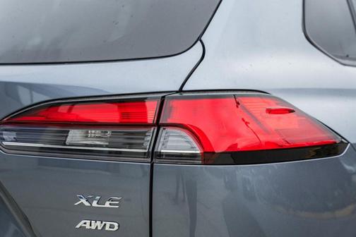 2025 Toyota Corolla Cross XLE