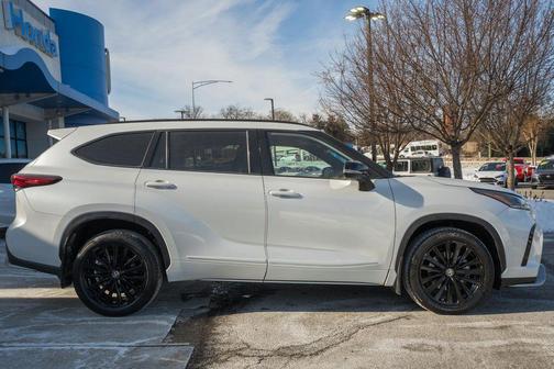 2023 Toyota Highlander XSE