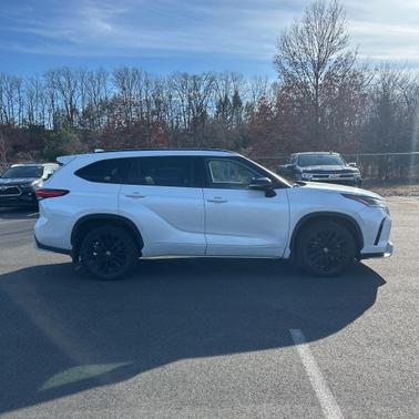 2023 Toyota Highlander XSE