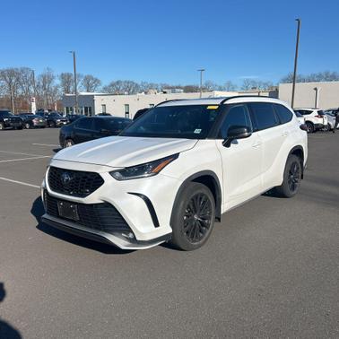 2023 Toyota Highlander XSE