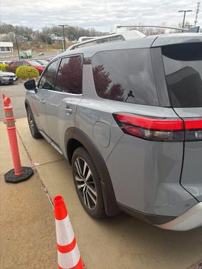Boulder Gray Pearl 2025 Nissan Pathfinder Platinum 4WD