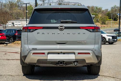 2025 Nissan Pathfinder Platinum 4WD