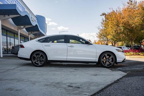 2025 Honda Accord Hybrid Base