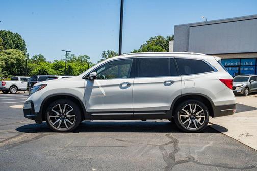 Platinum White Pearl 2020 Honda Pilot AWD Elite