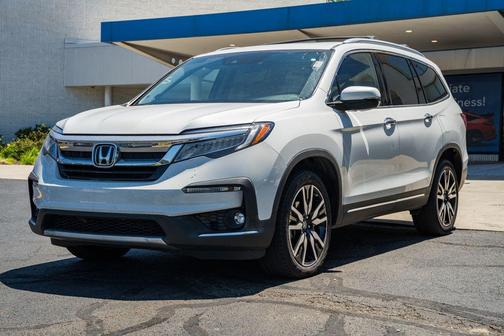 Platinum White Pearl 2020 Honda Pilot AWD Elite