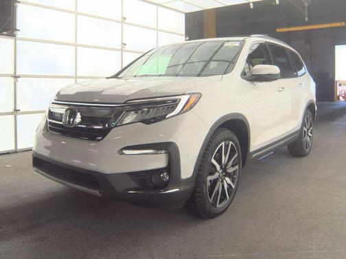 Platinum White Pearl 2020 Honda Pilot AWD Elite