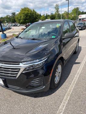 Mosaic Black Metallic 2022 Chevrolet Equinox LS