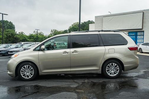 Creme Brulee Mica 2015 Toyota Sienna XLE