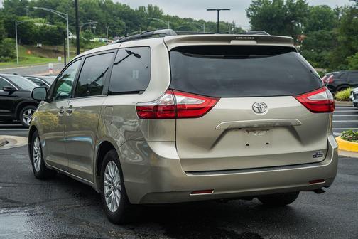 Creme Brulee Mica 2015 Toyota Sienna XLE