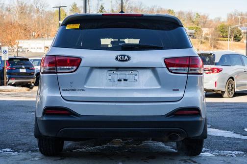 2017 Kia Sorento LX