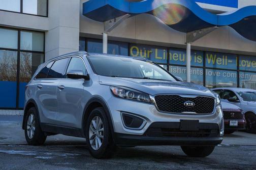 2017 Kia Sorento LX