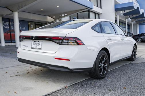 2025 Honda Accord Sport SE 1.5T