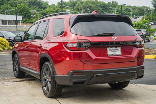 Radiant Red Metallic II 2026 Honda Pilot Sport