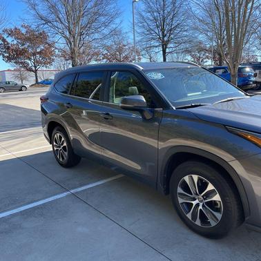 2024 Toyota Highlander XLE
