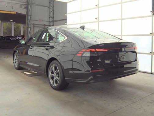 Crystal Black Pearl 2024 Honda Accord EX