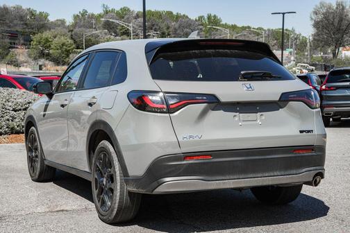 Lunar Silver Metallic 2023 Honda HR-V AWD Sport