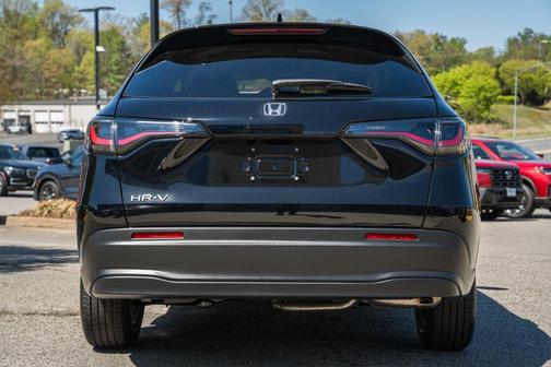 Crystal Black Pearl 2026 Honda HR-V LX
