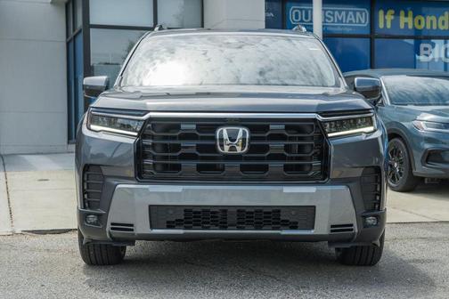 Modern Steel Metallic 2026 Honda Pilot Touring 8-Passenger