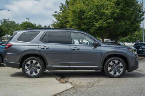 Modern Steel Metallic 2026 Honda Pilot Touring 8-Passenger