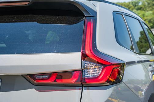 Urban Gray Pearl 2026 Honda CR-V Hybrid Sport-L FWD