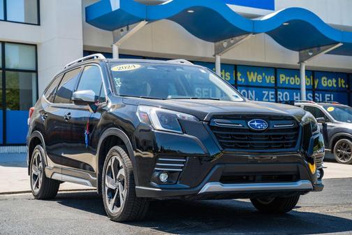 Crystal Black Silica 2024 Subaru Forester Touring
