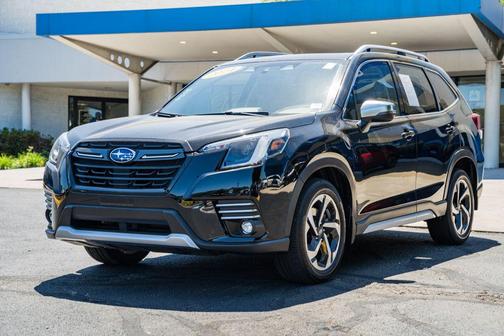 Crystal Black Silica 2024 Subaru Forester Touring