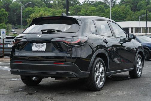 Crystal Black Pearl 2023 Honda HR-V LX