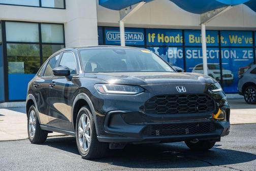 Crystal Black Pearl 2023 Honda HR-V LX