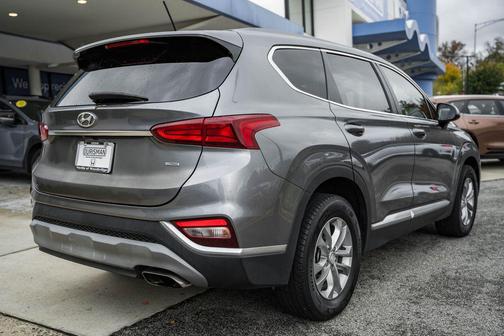 2019 Hyundai SANTA FE SE 2.4