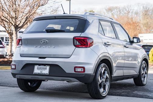 2023 Hyundai VENUE SEL