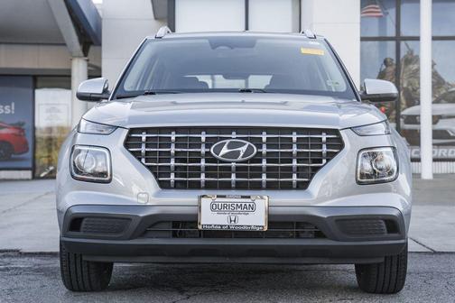 2023 Hyundai VENUE SEL