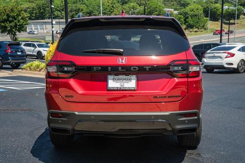 Radiant Red Metallic II 2026 Honda Pilot Black Edition