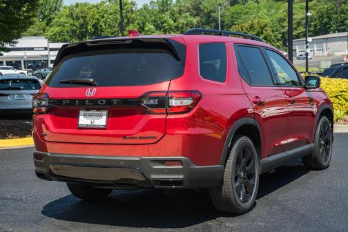 Radiant Red Metallic II 2026 Honda Pilot Black Edition