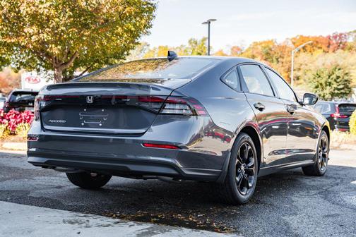 2025 Honda Accord Sport SE 1.5T