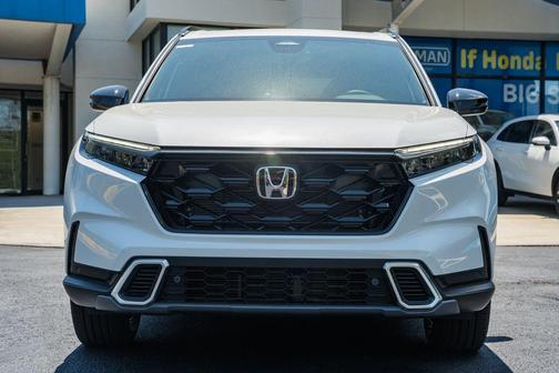 Platinum White Pearl 2026 Honda CR-V Hybrid Sport Touring AWD