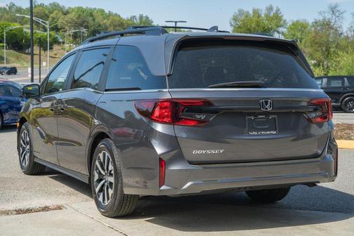 Modern Steel 2026 Honda Odyssey EX-L