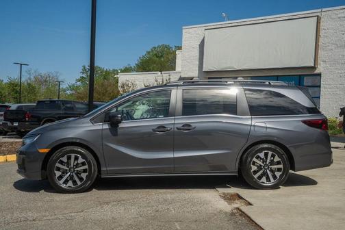 Modern Steel 2026 Honda Odyssey EX-L