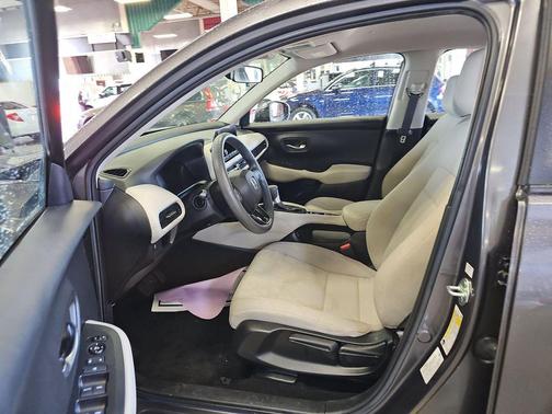 Modern Steel Metallic 2024 Honda HR-V LX
